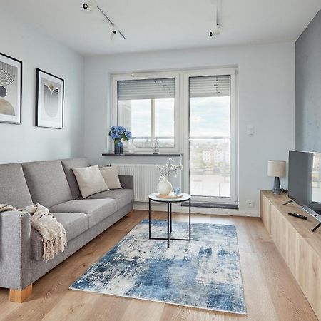 Lasek Marcelinski Comfy Apartment Poznan Exterior foto